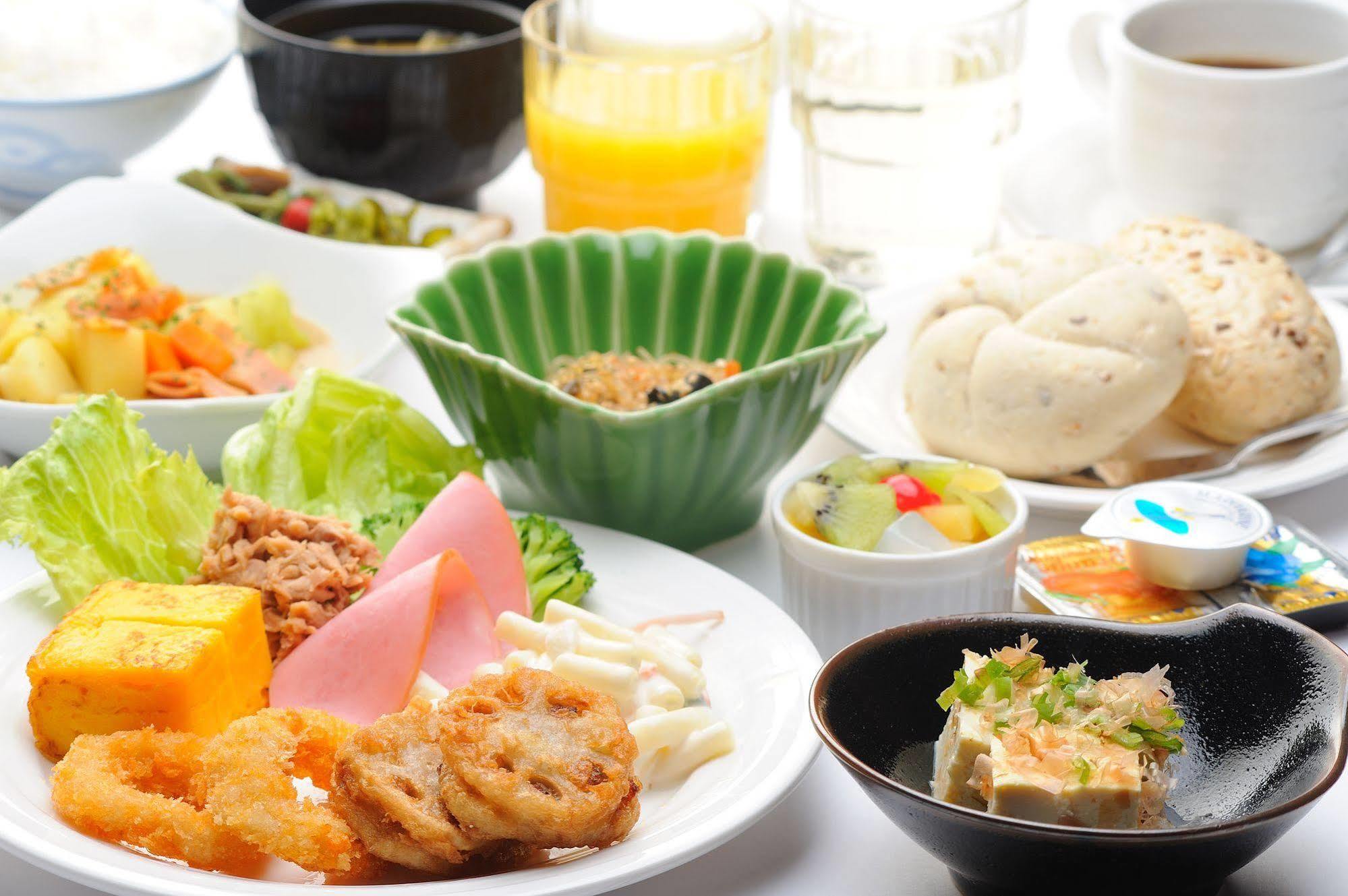 호텔 루트 인 와카미야 인터 미야와카 외부 사진